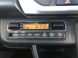 オートエアコンを装着しておりますので車内をお好みの快適な温度に保つことが可能です!