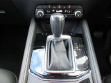DCT、CVT、従来型のATなど、すべてのトランスミッションの利点を集約し、ロックアップ領域を大幅に拡大し伝達効率の向上とマニュアルトランスミッションのようなダイレクト感を実現した自社製ATです。