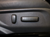 【パワーシート】メモリー機能付きパワーシート装備車です。電動でシートが動きます、高級感がありとても便利な機能です!