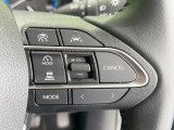 【レーダークルーズコントロール】高速道路での長距離走行が楽に!!自動で速度を保つクルーズコントロールが、衝突軽減システムと連携し、前方の車両を感知して車間を保つように速度調節してくれます!!