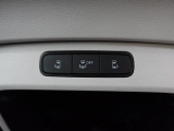 スライドドアはスイッチを押すと自動的に開閉します。