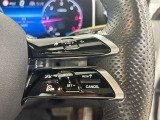 メモリー付きパワーシートが装備されている車両はシートの位置・ドアミラーの角度・ハンドルの位置を3名まで記憶出来ます。