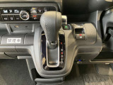 最先端の電子制御パーキングブレーキとブレーキホールドで快適な運転をサポートします!