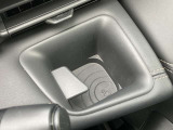 運転席側ドリンクホルダーです。