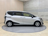 全車1年間の走行距離無制限のロングラン保証付きです。また、さらに安心をお求めの方には1年〜2年の保証延長ができる「ロングラン&alpha;保証」(有償)もお選びいただけます。