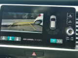 バック駐車が苦手な方や、初めてのお車で不安な方も安心。後方の映像をナビ画面に表示するため、周囲を確認しながらスムーズに駐車できます。