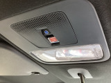 【SOSボタン】体調が悪くなったときや、事故に遭遇したとき、あおり運転にあっている時など、緊急時にボタンを押すと緊急サポートセンターにつながり、オペレーターが警察・救急への取次ぎを行います。