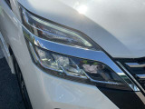 LEDヘッドランプ仕様。シャープな白光色のLEDランプを採用しました。夜の視界を明るくしてくれます。