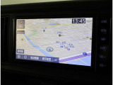 純正ナビを装備。タッチパネル式で使いやすく、お出かけもラクラクです。