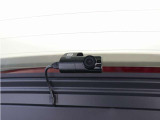 スーパーナイトビジョン2.0をリアカメラにも搭載。夜間走行や暗い駐車場などの低照度環境でも鮮明な映像で録画することができます。スマートフォンとPCで映像を確認できます。安心の純正品です。