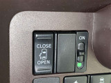 片側電動スライドドアで狭い所でも乗り降り楽々です!