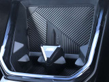 車両の詳細、ご質問につきましては、営業スタッフまでお気軽にご連絡下さいませ。遠方のお客様には実車の詳細動画送信も承ります。お問合せをお待ち致しております。