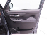 この中古車はルームクリーニングを施工をして展示しております。お客様が気持ちよくドライブして頂けるように一台一台丁寧に作業しています!是非店頭にてご確認ください。