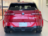 【ペダル】BMWはオルガン式アクセルペダルを採用しています。踏み込む足とペダルが同じ軌跡を描くため、かかとがずれにくく、アクセルコントロールがよりしやすくなるメリットがあります。