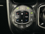オートエアコンで細かい温度調節ができます。車内をいつでも快適空間にしてくれます。