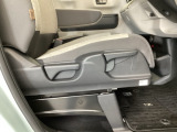 【前席】運転席にはシート高を調整できるハイトアジャスターが装備され、幅広いシートポジションの設定が可能になっております♪