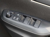 パワーウインドウを装備しております!後席ウインドゥの閉め忘れも運転席で解決できます♪