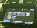 画面上でテレビやラジオ、Bluetoothなどの音源を選択でき、目的に応じた使い分けが可能です。タッチ操作で項目を確認しやすく、音量やメニューの操作部も画面下にまとまっています。