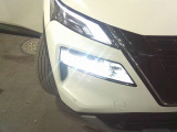 LEDヘッドライトが装備されております。