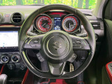 【純正革巻きステアリング】上質な革を使用することで、手にしっかり馴染みとても運転しやすいハンドルです♪