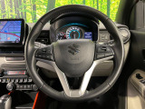 【純正革巻きステアリング】上質な革を使用することで、手にしっかり馴染みとても運転しやすいハンドルです♪