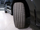 【純正アルミ】純正アルミ装備車です。走りもキビキビ見た目も格好良いです。見た目を重視する方には欲しい装備です!
