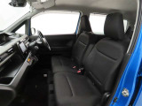 大きく開くドアでスムーズな乗降ができます。