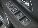◆パワーウィンドウスイッチ◆運転席から全席の窓の開閉操作を行うことが出来いつでも換気ができます!