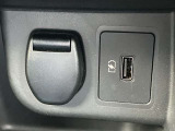 電源ソケット付いてます。