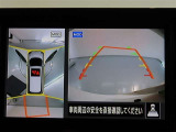 パノラミックビューモニター付きです。車両を上から見たような映像をモニター画面に表示。運転席からの目視では見にくい、車両周辺の状況をリアルタイムでしっかり確認できます。