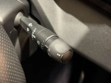 欧州車のため、ワイパーはステアリング右部