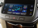 使いやすさや安全性を追求したステアリング周り!高級車ゆえにスイッチ類が多いのも特徴ですね!考え尽くされた配置ですぐに使いこなす事が出来ますのでご安心下さい!是非、体感してみて下さい!!