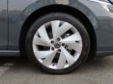 225/45R17インチ・アルミホイールになります。
