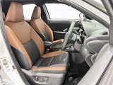 高いホールド性で運転姿勢が安定します。長距離ドライブでも疲れにくいのが魅力です。快適なドライビングライフをお送りください♪