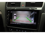 【リヤビューカメラ】【オプティカルパーキングシステム】車庫入れの駐車時に便利です。