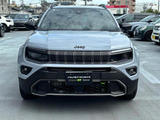 Jeep伝統の7スロットグリルになります。