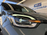少ない消費電力でクリアな視界を確保するLEDヘッドライトです!ヘッドライトのデザインも&rdquo;シカクマル&rdquo;のコンセプトが反映されています!
