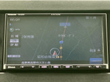 地図を画面上で確認でき、現在地や周辺の道路を把握する際に便利です。目的地までの道順を確認したいときにも役立ち、慣れない場所へのお出かけを支えます。