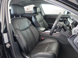 Audi車はどの車種も全てレザーハンドルです。そこにはAudiのこだわりがあり質感の高いレザーでしっかりと手に馴染み、高級感を演出します。