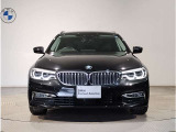 BMW代表的な特徴のキドニーグリル。BMWのすべてのモデルに採用され、BMWらしさを強調しております。