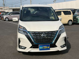 セレナ 1.2 e-POWER ハイウェイスターV フリップダウンモニター