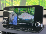 【マルチアラウンドモニター】専用のカメラにより、上から見下ろしたような視点で360度クルマの周囲を確認することができます☆死角部分も確認しやすく、狭い場所での切り返しや駐車もスムーズに行えます。