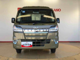 長野ダイハツ販売は車両に詳しくない方でも気軽に立ち寄れるお店作りを目指しています。高年式・低走行のお車がいっぱいです!是非一度遊びに来てください♪
