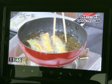 テレビ番組を画面で視聴でき、停車中の待ち時間も車内でゆったり過ごせます。画面が見やすく、車内で過ごすひとときに楽しみを添えてくれる便利な装備です。
