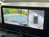 【アラウンドビューモニター】専用のカメラにより、上から見下ろしたような視点で360度クルマの周囲を確認することができます☆死角部分も確認しやすく、狭い場所での切り返しや駐車もスムーズに行えます。