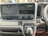AMFMラジオ付き!もちろんエアコン付きで快適な運転を!