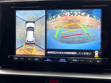 【パノラミックビューモニター】専用のカメラにより、上から見下ろしたような視点で360度クルマの周囲を確認することができます☆死角部分も確認しやすく、狭い場所での切り返しや駐車もスムーズに行えます。