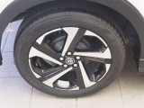 タイヤ4本交換してご納車します。