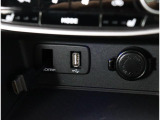 USB入力端子とHDMI端子が備わっております!対応の機器にてHDMIを接続することで、ナビ画面に映像を映すことが出来ます!