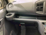 納車前にはプロのメカニックが、各部の点検を行います。ディーラーにしか出来ない品質、そしてサービスできっと満足していただけると思います!